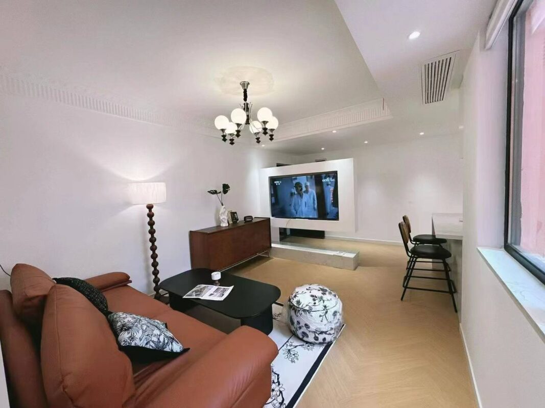 2br，*12.5k，hongqiao rd（line3/4/10）