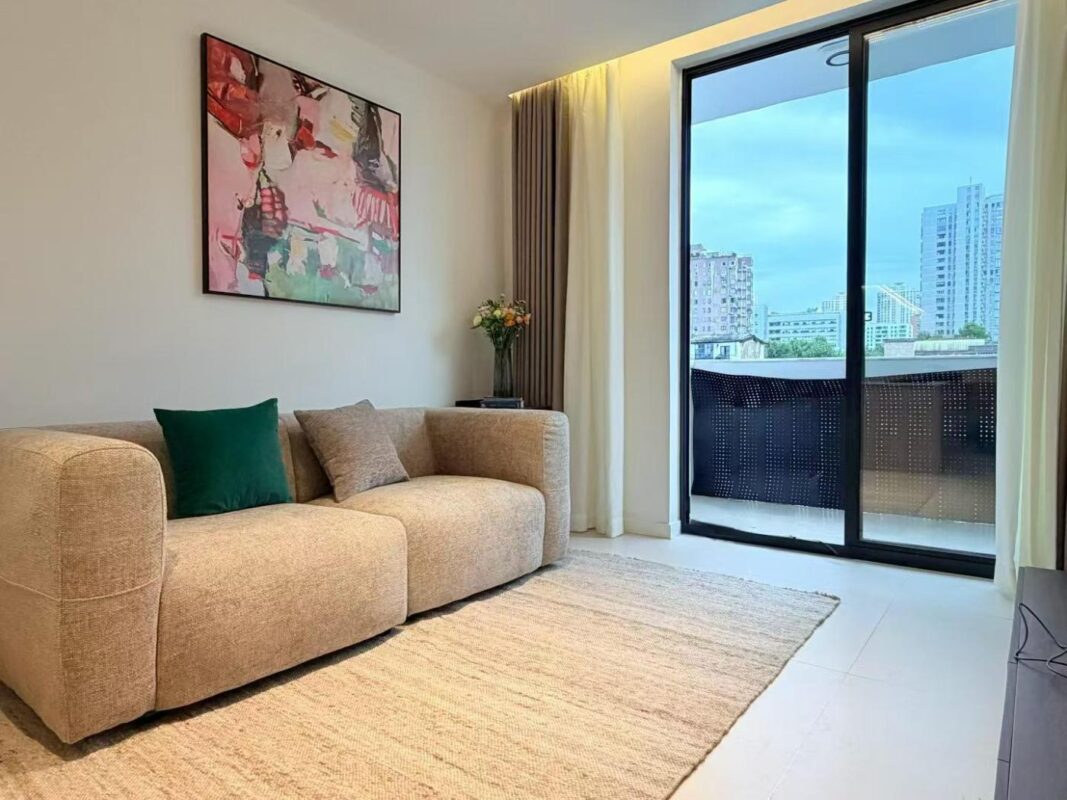 1br,10.5k,jiashan rd(line9/12)
