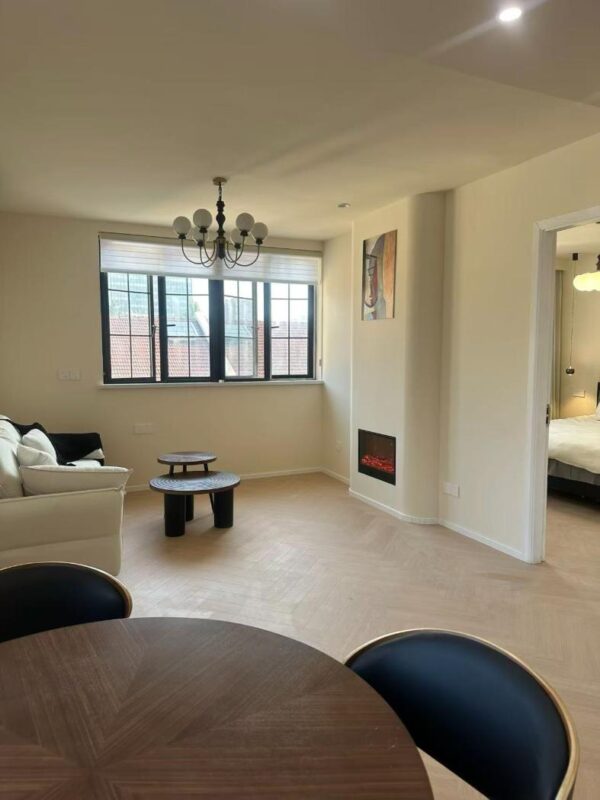 3br 2ba，18.8k，south Shaanxi rd（line1/10/12）