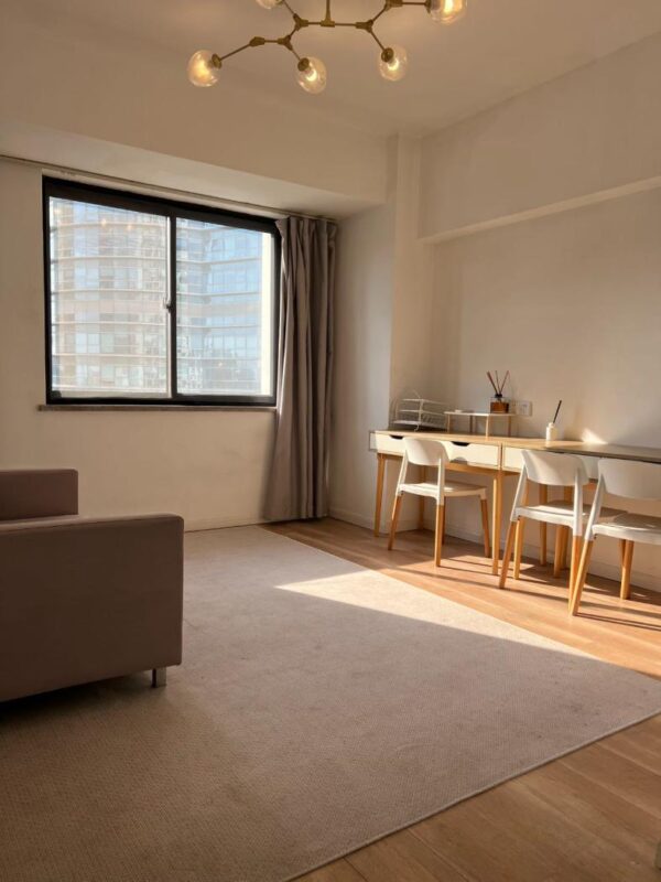 1br，8.8k，jing’an temple（line2/7）