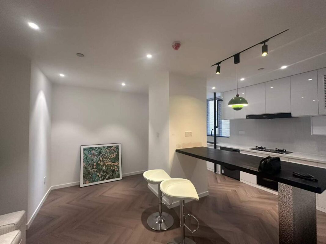 1br，12.5k，jiaotong university（line10/11）