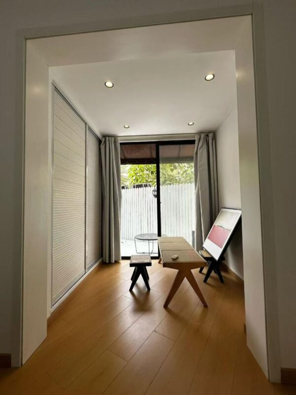 1br，8.8k，south Shaanxi rd（line1/10/12）